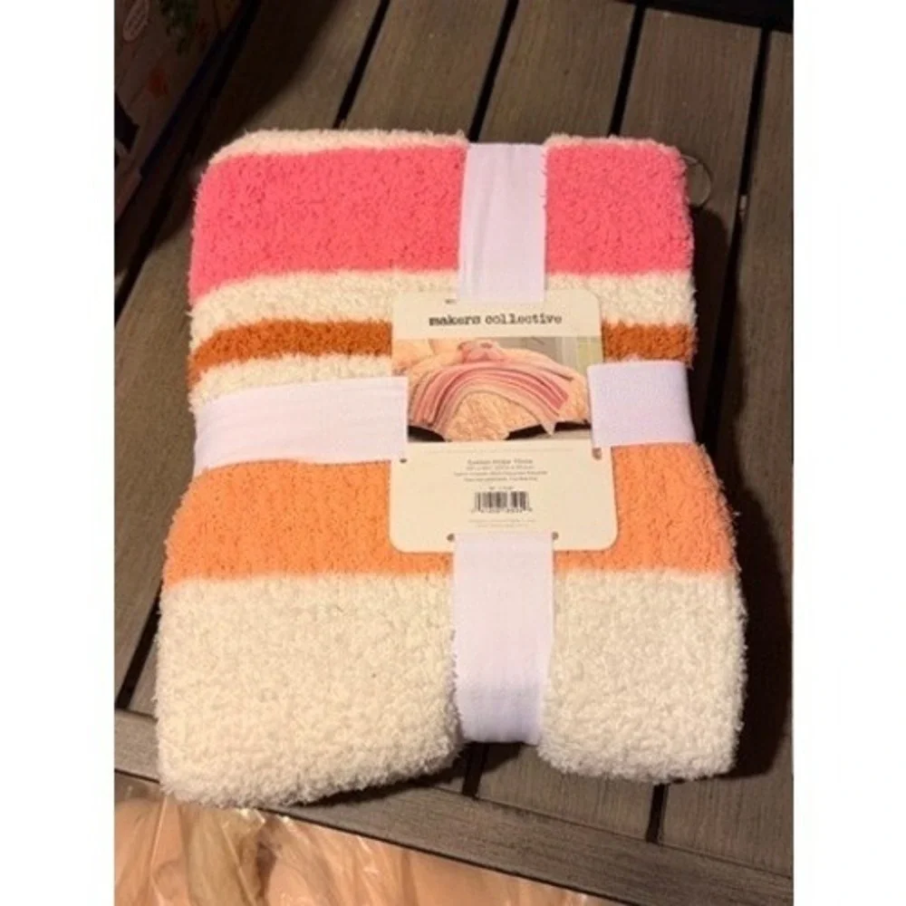 Makers Collective Eyelash Stripe Throw Blanket Unisex 50x60 Pink Orange NWT Cozy